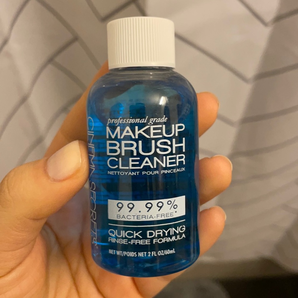 Cinema Secrets Makeup Brush Cleaner